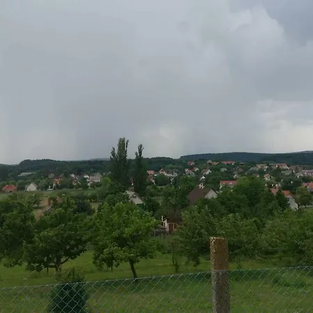Hubi-lak Balatonszőlős