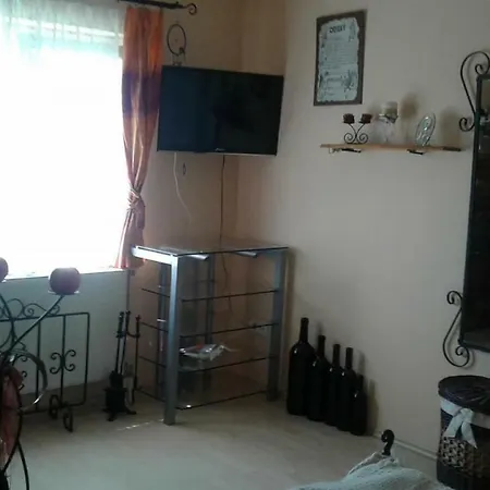 Hubi-lak * Balatonszőlős